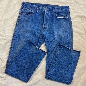 Levi Strauss 501 Indigo Wash Denim Jeans 38" x 34" with classic button fly.
